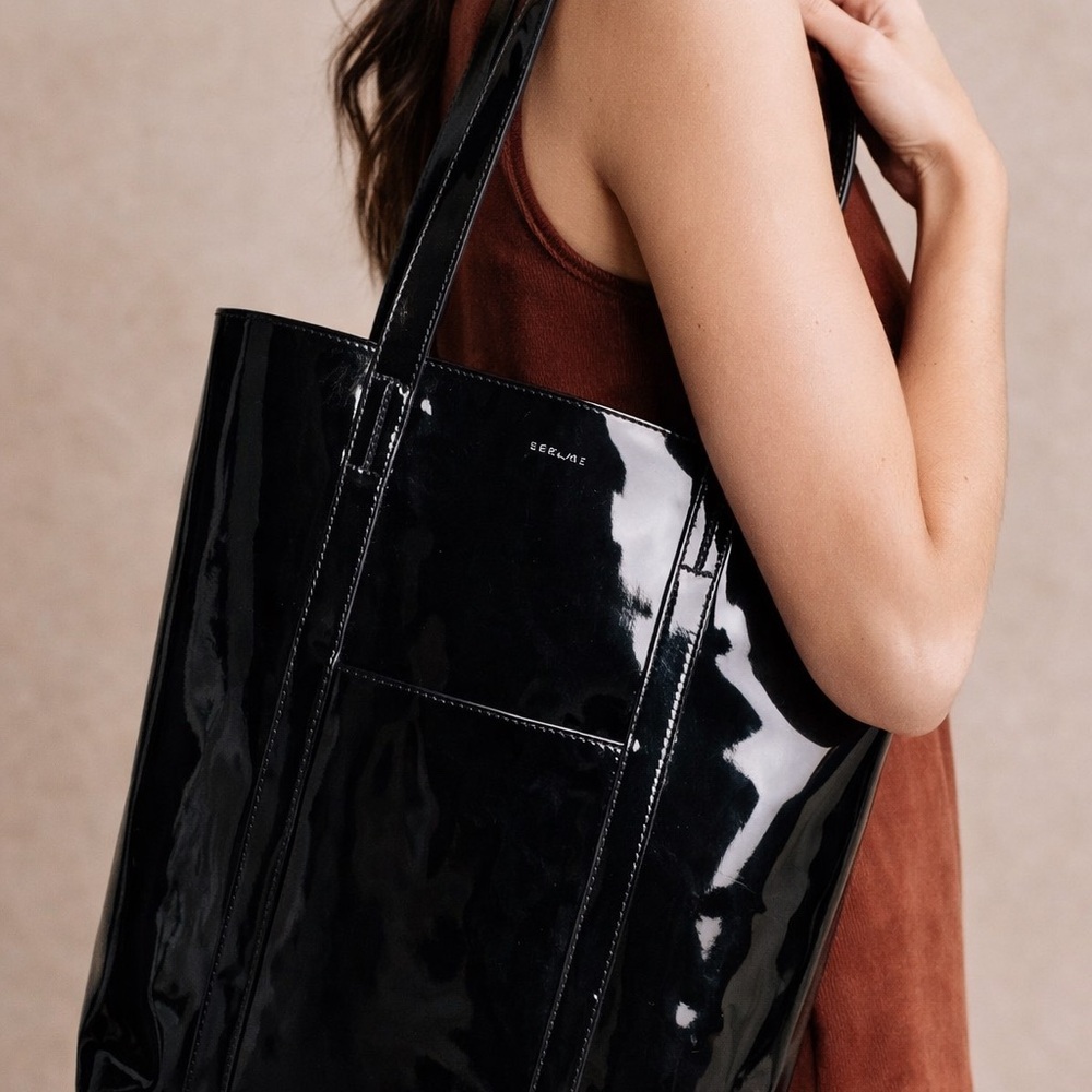 Sézane The Tote Bag in patent black- gently used